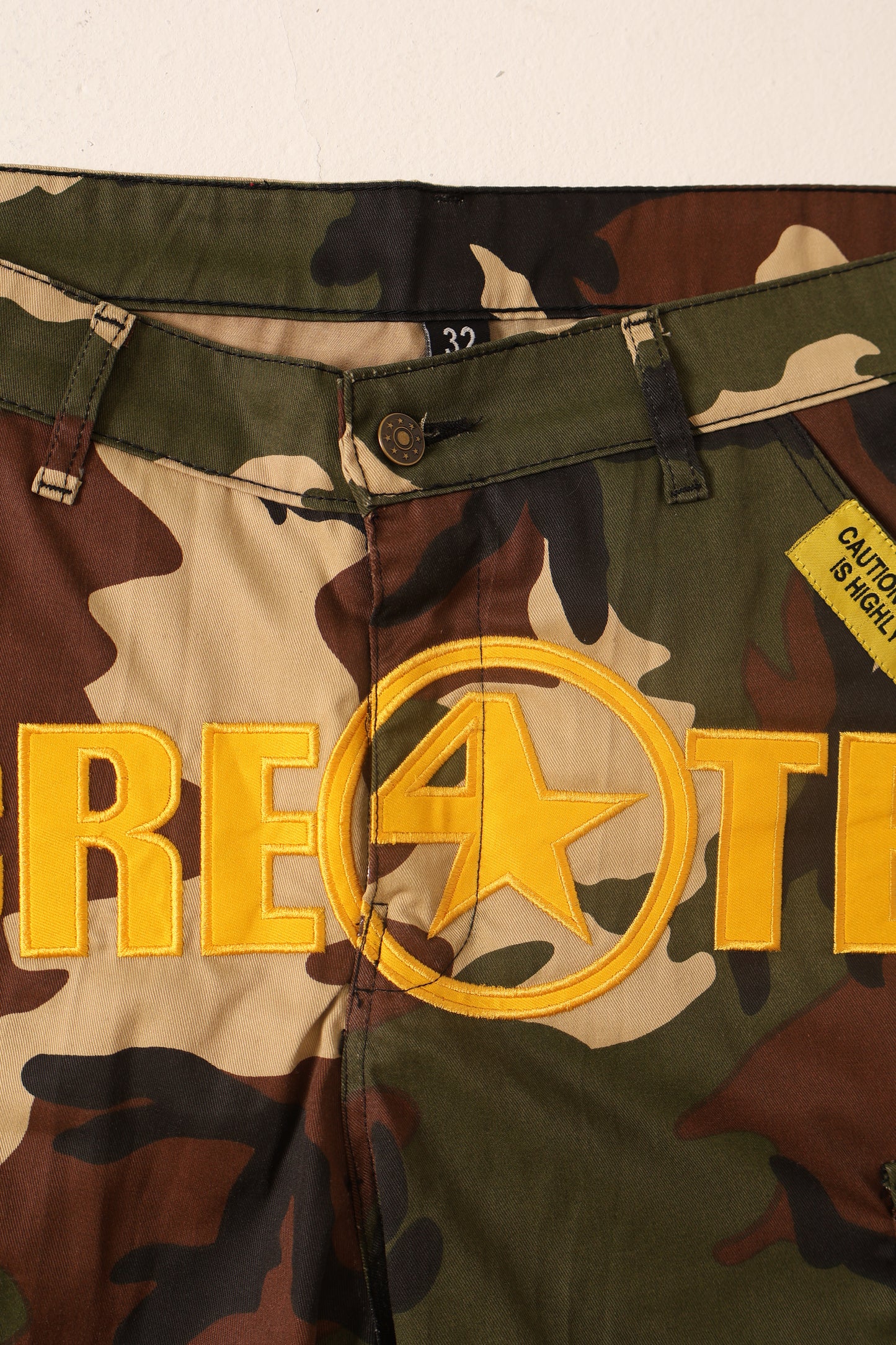 Camo CRE4TE cargos 🚦🩳